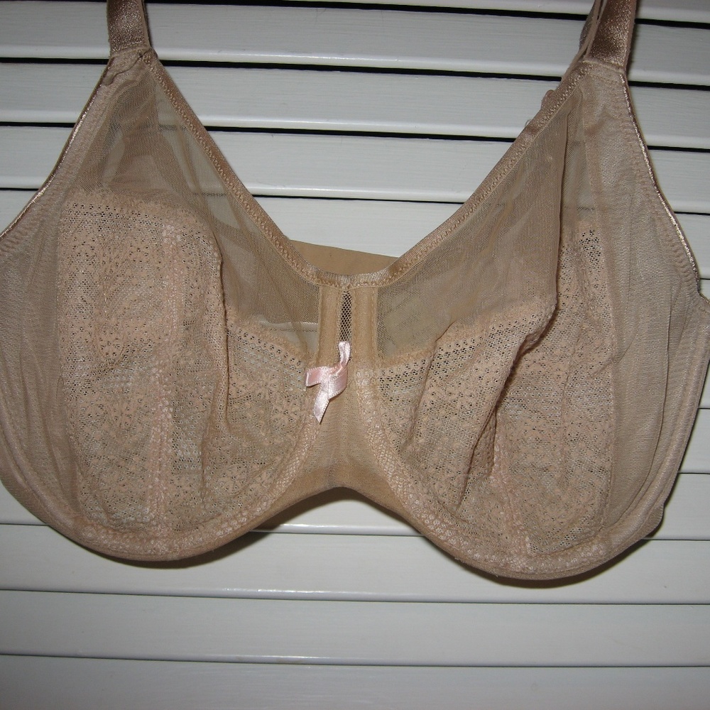 Nude 34F Chantelle Bar